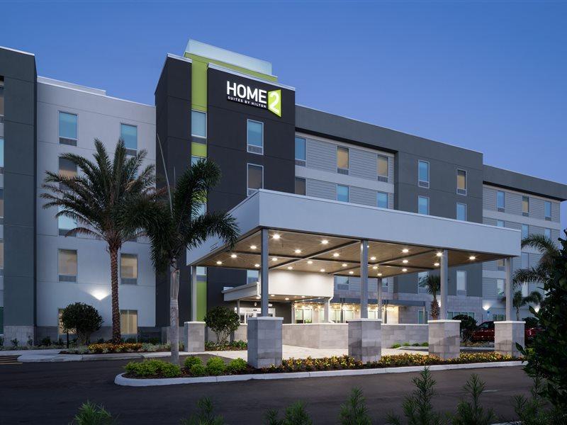 Hotel Home2 By Hilton Airport