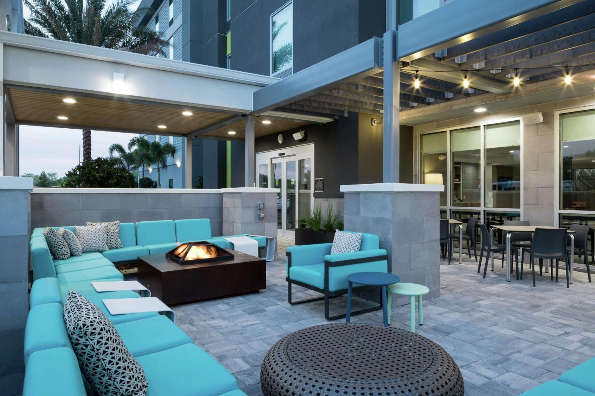 Hotel Home2 By Hilton Airport