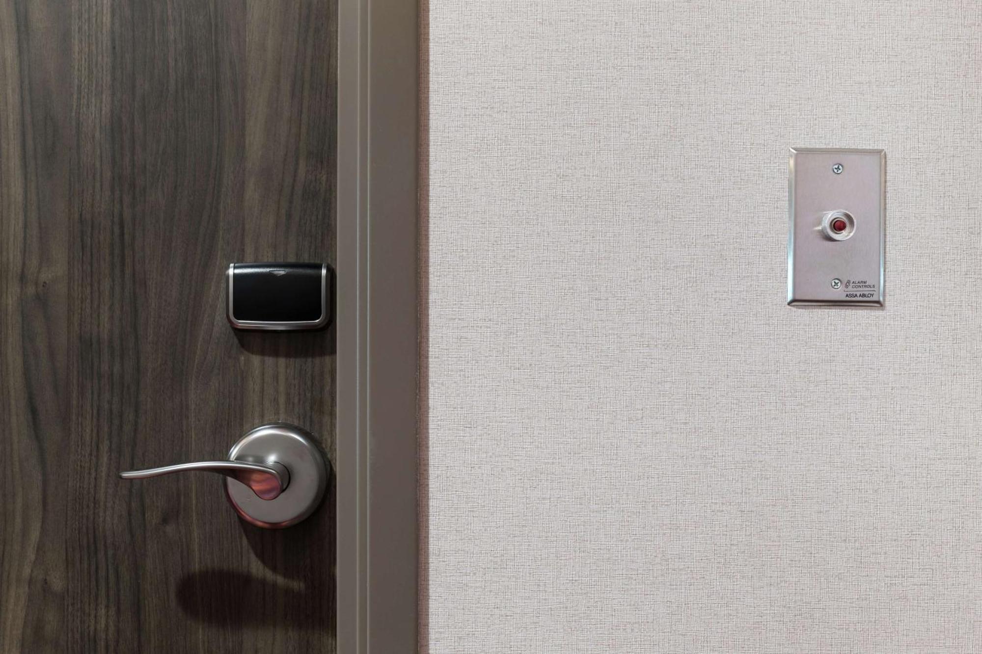 Home2 By Hilton Airport Hotel 3*